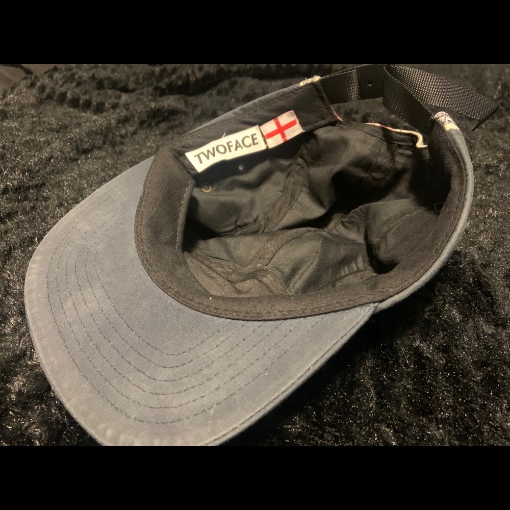TwoFace London Fivepanel Cap - Picture 5 of 5